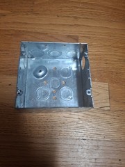 Lot of 18 mixed Square Metal Electrical Box 2-1/4″ Deep, 4.625 x 4.625, covers
