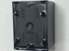 Fact. Box of 100pcs of JS1-24V-F Relays SPDT 22x16x16.4mm 24VDC 10A Thru-Hole