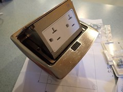 Leviton PFTR2-BN Brushed Nickel Pop-Up Floor Box TR Receptacle 20A-125V. NEW