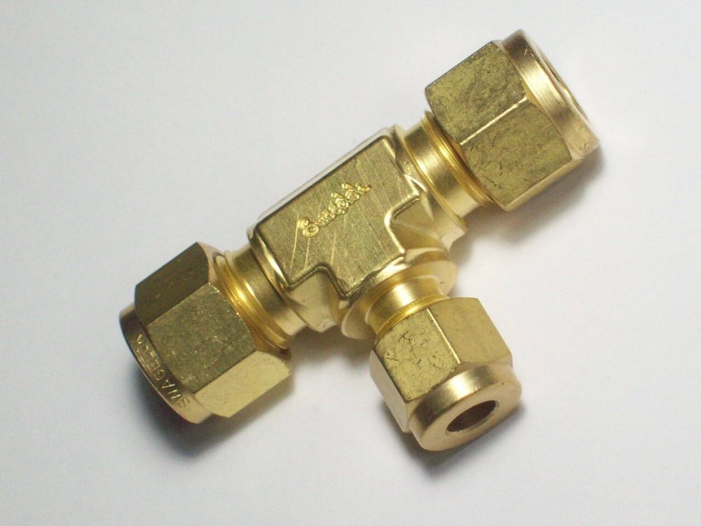 1 – Swagelok Brass Reducing Tee, 3/8″ Tube x 1/4″ Tube x 3/8″ Tube, B-600-3-6-4
