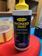 Farnam 31101 4 Oz Wonder Dust Wound Powder for Horses & Show Stock – Pack of 3