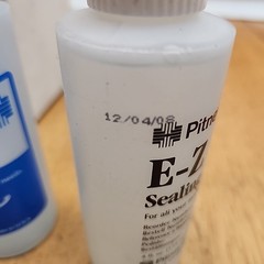 24 FL. OZ Total 4oz each PITNEY BOWES E-Z SEAL SOLUTION BOTTLS 608-9 Expired