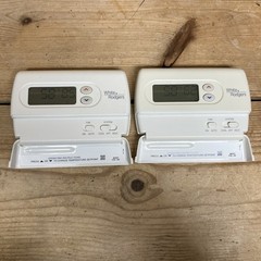 2X Emerson 1F86-344 Non-Programmable Thermostat for Single-Stage Systems