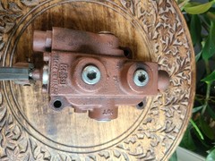 Cross Hydraulic Control Valve 3 Position Lever Tractor Loader Valve monoblock