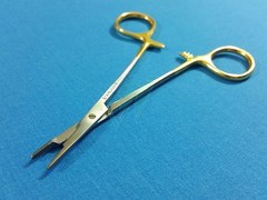 T/C PREMIUM GRADE HEMOSTAT WITH SCISSORS 4.5″ WITH TUNGSTEN CARBIDE INSERTS