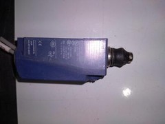 TELEMWCANIQUE OSISWITCH PFE-SW1402 ZCP21 500V 10A AC 15 240V