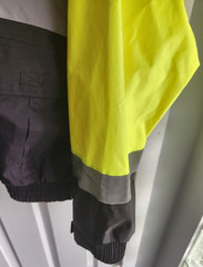 ML Kishigo Hi-Vis Storm Cover Rainwear Jacket – ANSI-ISEA 107-2010 T556 Size L
