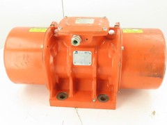 OLI MVE 2900/8E-70A0 Industrial Standard Electric Vibrator 3PH 900RPM 230/460 V
