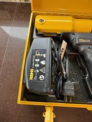 REMS TECHNOLOGY LI-ION PLUS AKKU PRESS CRIMPER KIT W/ 3 TONGS, 2 BATTERIES R110G