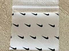 200 SMALL BAGGIES 1515 1.5″ X 1.5″ MINI Resealable POLY DESIGNER BAGS NIKE