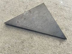 Sandbaggy 4″ x 4″ Triangle Structural Gusset Plate – 7 Gauge Steel (3/16″ Thick)