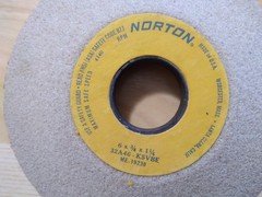 NORTON DISH GRINDING WHEEL 6″ X 3/4″ X 1-1/4″ 32A46-K5VBE