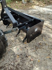 Box Blade/Scraper 48 in. Cat. 1, 3-pt. Hitch, 4 Rippers, NorTrac Brand w/Manual