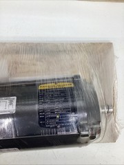 Baldor Reliance DC Industrial Motor P-404333 0.56kW 180VDC Fr. D80C 3428P NIB