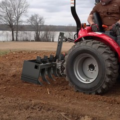 55-Inch Box Blade Tractor Attachment Featuring 6 Scarifier Shanks for Cat 0 & 1