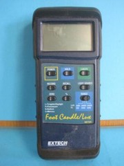 EXTECH INSTRUMENTS MODEL 401025 FOOT CANDLE LUX DIGITAL LIGHT METER W/ SENSOR