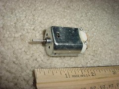 Small DC Electric Motor 6 – 12 VDC 9,000 RPM 570ma M76
