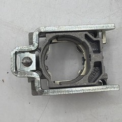 Schneider Harmony ZB4 BZ009 Contact Block Mounting Latch Metal Latch Box of 10
