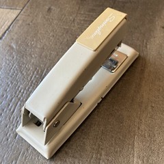 Vintage Working Swingline 711 Stapler Long Island City New York USA Beige 11101