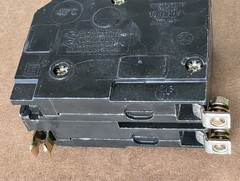 Square D QOB220 Bolt-On Circuit Breaker 2 pole 20 amp 120/240v 10kA USED