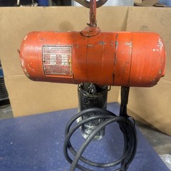 1/2Ton CM Lodestar Model F Electric Chain Hoist 16FPM 115V 1Ph