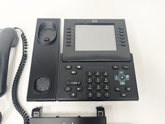 Cisco CP-9971-C-K9 V07 6-Line Color Touchscreen USB Unified IP Phones With Stand