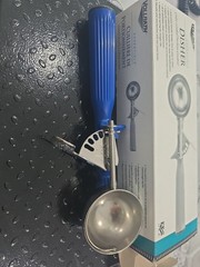 Vollrath 47143 Dark Blue Handle Size 16, 2 oz, 59.1 mL Stainless Steel Disher