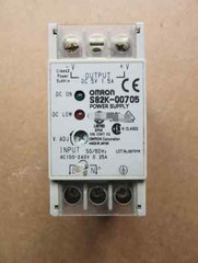 New S82K-00705 S82K00705 Omron 5V 1.5A switching power supply (1PCS)