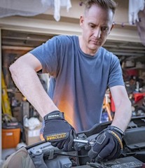 All-Purpose Utility Gloves – Waterproof, Reinforced Palm, Ideal for Construction