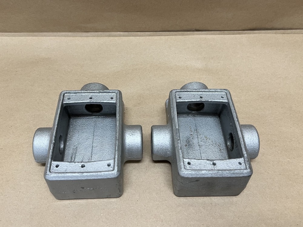 Crouse-Hinds 1/2 FST 1, 3/4 FST 2 Cast Device Box – Lot of 2