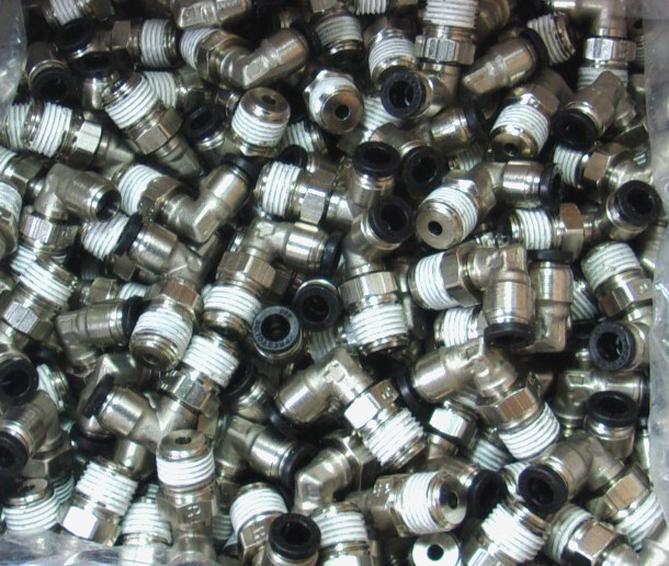 10-PARKER W169PLP-4-4, Push-To-Connect Fittings, 1/4″ Swivel x 1/4″ Male NPTF