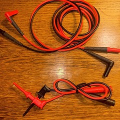 Fluke 323 400amps Digital AC Clamp Meter and Fluke OEM Test Leads w/ case!