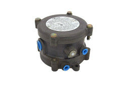 NEW DWYER 1950-20-2F PRESSURE SWITCH 1950202F