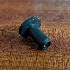 Rubber Well Nuts for 1/4″ 0.25″ inch Hole 6-32 UNC Thread 0.6″L 10 pack