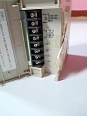 OMRON TYPE C200HW-PA204 POWER SUPPLY UNIT NEW