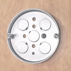 Southwire 46111-R 3-1/2″ Round Pan Box Steel Electrical Box