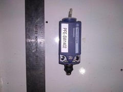 TELEMWCANIQUE OSISWITCH PFE-SW1402 ZCP21 500V 10A AC 15 240V