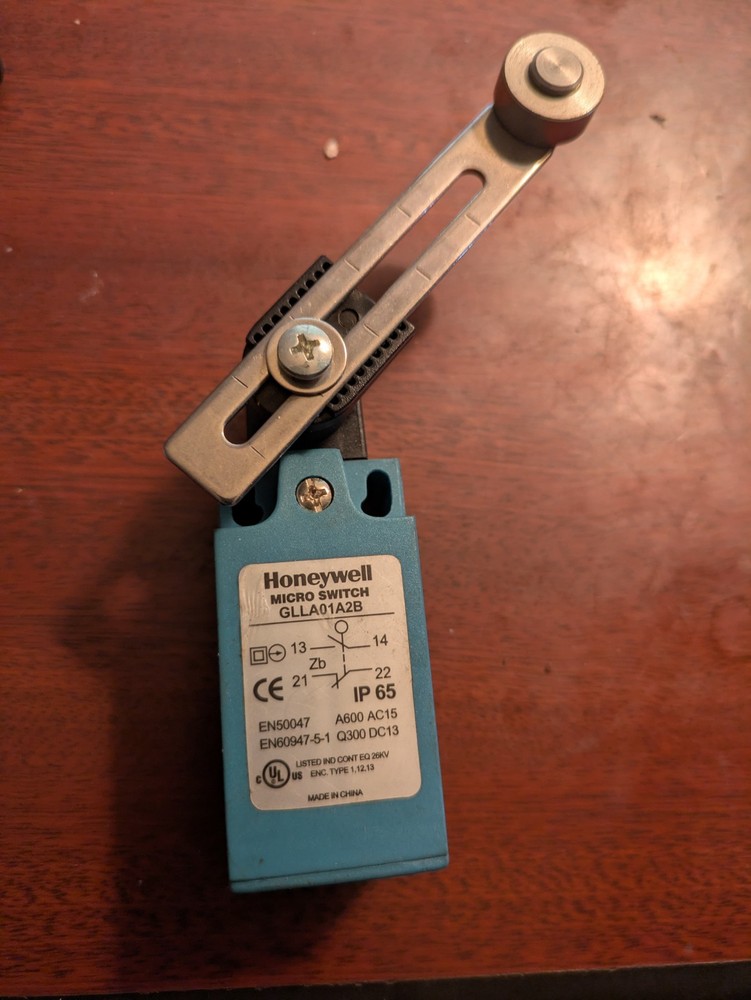 HONEYWELL GLLA01A2B LIMIT SWITCH ROLLER ARM UNUSED