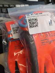 Lot Of 6 Pip PowerGrab Thermo Gloves 8/M GL41 140
