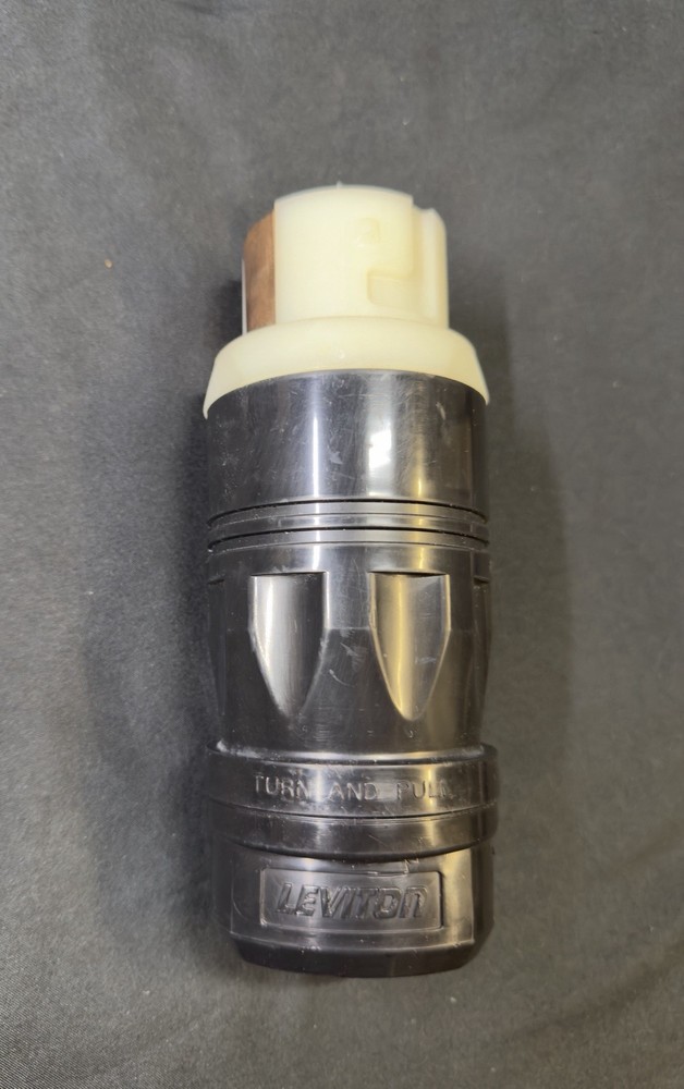 LEVITON CS6364C 50A 125/250V 3P4W LOCKING CONNECTOR FEMALE