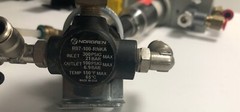 8 pounds of pressure regulators Numatics SMC Norgren