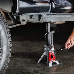 Powerbuilt 3-ton integrated jack, with a load capacity of 6000 pounds.