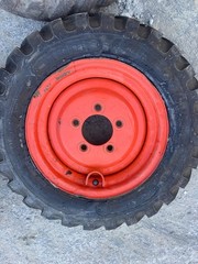 5.70-12 Heavy Duty L23, L28 Bobcat Tires/Rims w/5 on 5.5″ Bolt Circle 3.7″Center