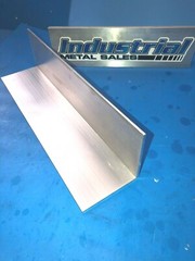 6061 T6 Aluminum Angle 3″ x 3″ x 36″ Long x 1/8″ Thick–> 3″ x 3″ x 36″ x .125″