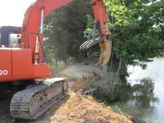Excavator Thumb, 18″ x 50″ Fits Most Machines 24,000 – 39,000 LBS – AR400 STEEL