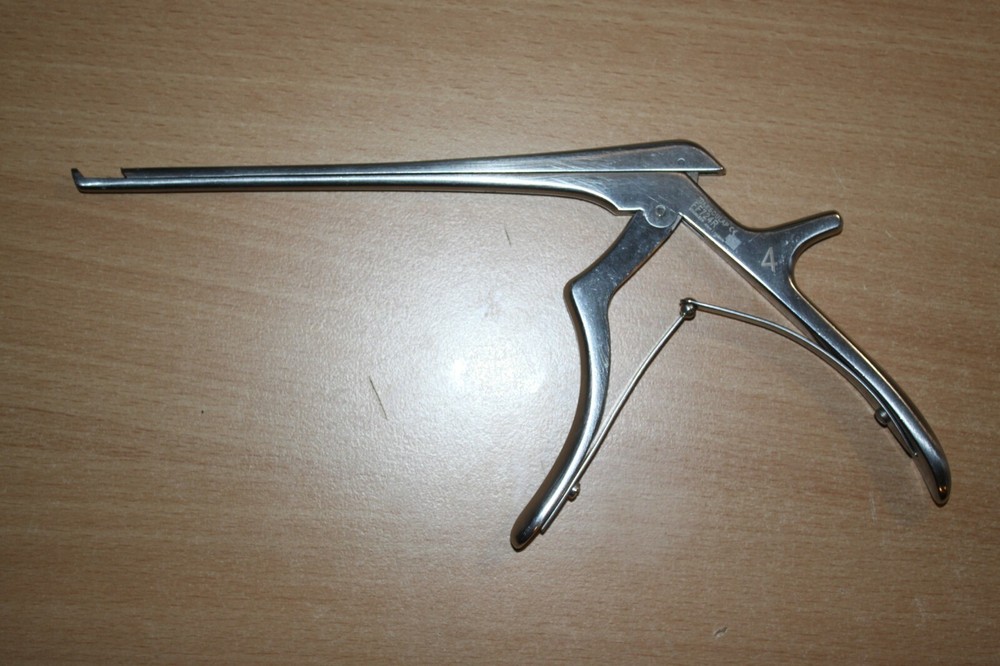 Aesculap FF724R Surgical Kerrison Bone Puncher Rongeur 4mm/180mm detachable