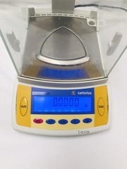 Sartorius CP64 60g Analytical Balance Laboratory Benchtop Scale Draft Shield
