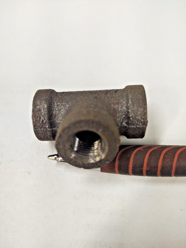 Fitting, tee 1/8 FNPT all way, cast iron 125lb