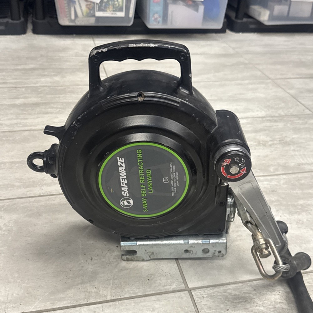 SAFEWAZE Universal Mount 3-Way Fall Protection Device Class 1 65 FT – 019-11005
