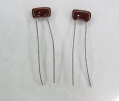 Vintage Unbranded Surplus Silver Mica Capacitors EM 62pf 5% Lot of 2